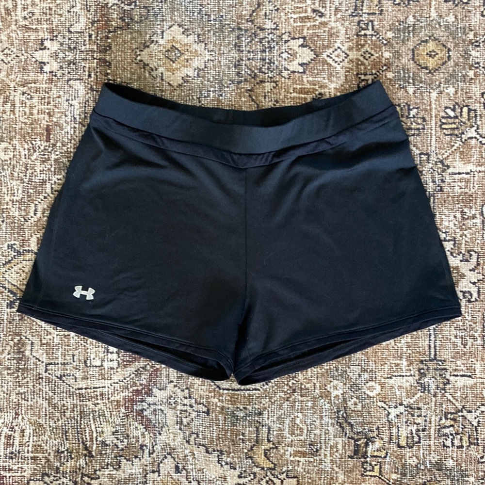 Under Armour workout shorts | size L